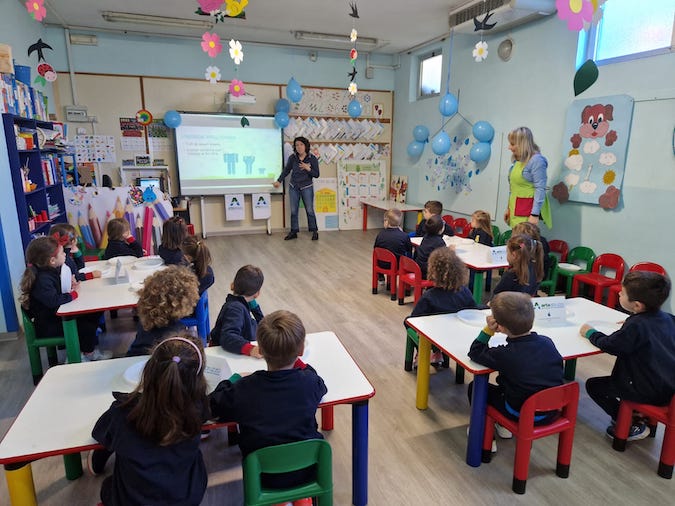 I bambini della scuola dell'infanzia di Chieti durante l'evento