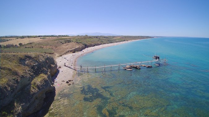 Nella foto un tratto di costa abruzzese