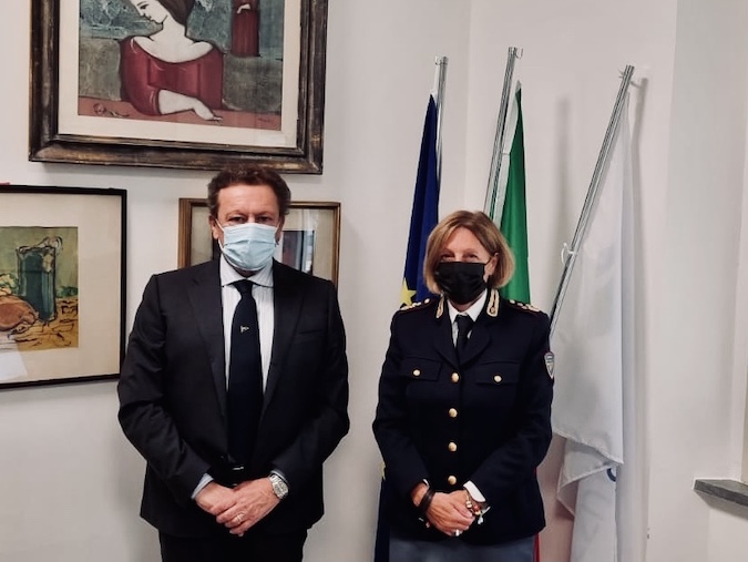 Nella foto il Direttore dell'Arta, Avv. Maurizio Dionisio e il Vice Questore di Pescara, Dott.ssa Elisabetta Narciso